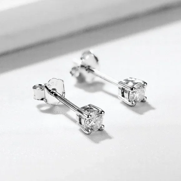0.30ct. t.w. Diamond Brilliant Cut Stud Earrings